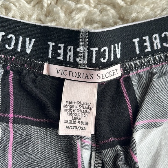 Victoria’s Secret Sleep Shorts - Picture 5 of 6